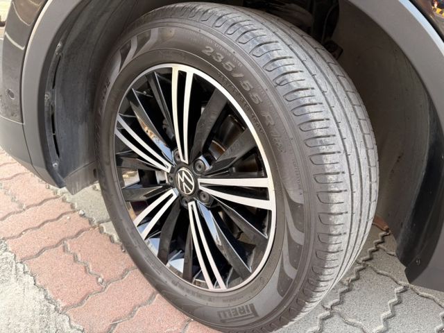 ☑280 TSI高階☑里程六萬☑原鈑件☑原廠保養☑原廠保固到2027年3月☑CARPLAY☑環景☑換檔撥片☑ACC跟車  第20張相片