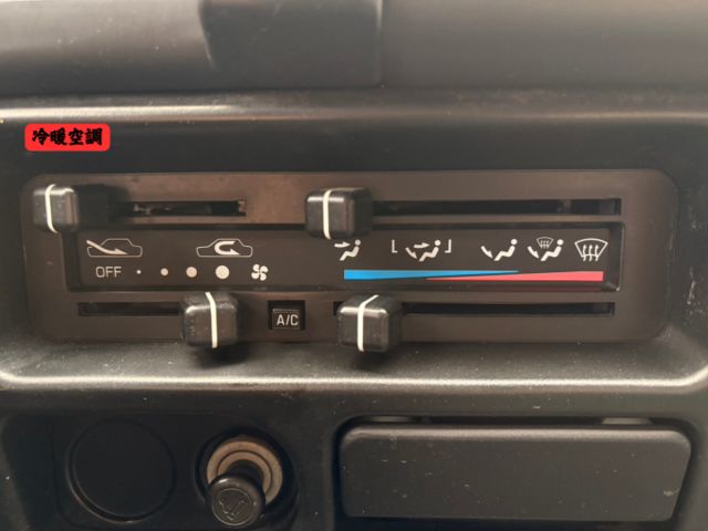 ☑一手車 ☑原鈑件 ☑娃娃車改回 ☑無待修 ☑8人坐 ☑客貨兩用  第5張相片