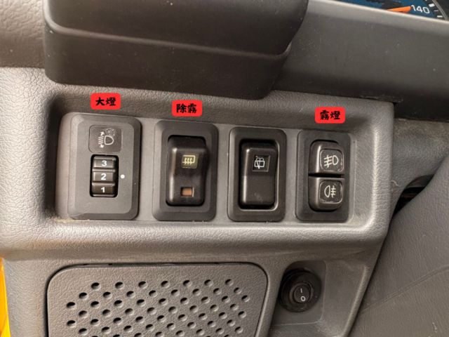 ☑一手車 ☑原鈑件 ☑娃娃車改回 ☑無待修 ☑8人坐 ☑客貨兩用  第6張相片