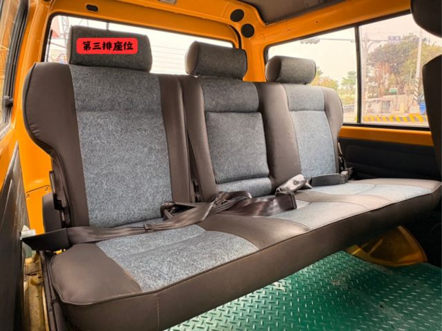 ☑一手車 ☑原鈑件 ☑娃娃車改回 ☑無待修 ☑8人坐 ☑客貨兩用  第9張相片