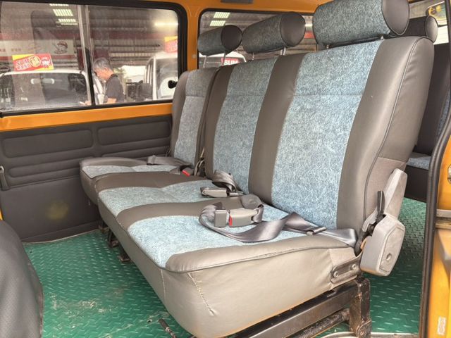 ☑一手車 ☑原鈑件 ☑娃娃車改回 ☑無待修 ☑8人坐 ☑客貨兩用  第14張相片