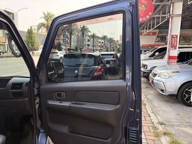 ☑菱利 ☑A190 ☑耗材已在原廠換新 ☑三面帆布 ☑升降尾門 ☑全車原鈑件  第13張相片