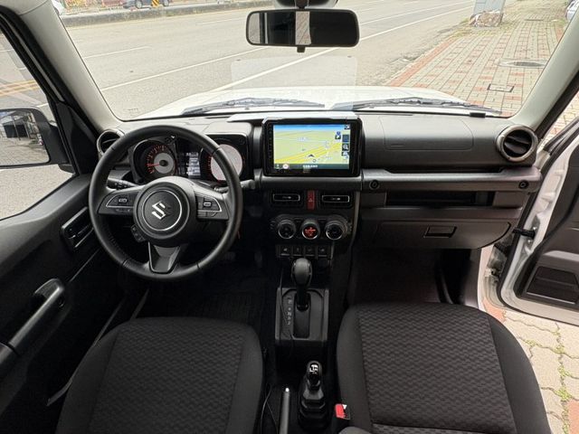 ☑Jimny ☑1.5 ☑僅跑3萬多 ☑原廠保養 ☑無溯溪  第15張相片