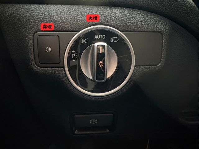 ☑SHOOTING BRAKE ☑五門旅行車 ☑CARPLAY ☑HID頭燈☑電動賽車椅 ☑電尾門  第9張相片