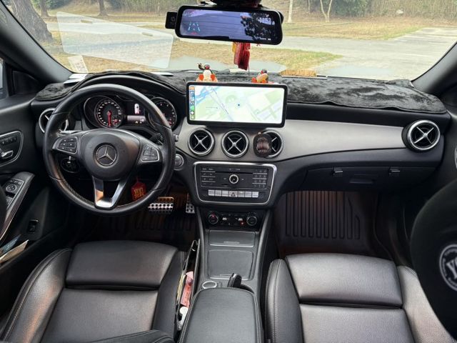 ☑SHOOTING BRAKE ☑五門旅行車 ☑CARPLAY ☑HID頭燈☑電動賽車椅 ☑電尾門  第18張相片