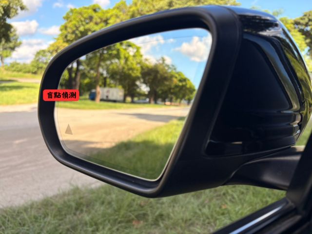☑全車原鈑件☑全景天窗☑LED魚眼頭燈☑安卓機☑CARPLAY☑環景☑IKEY摸門☑盲點☑柏林之音  第14張相片
