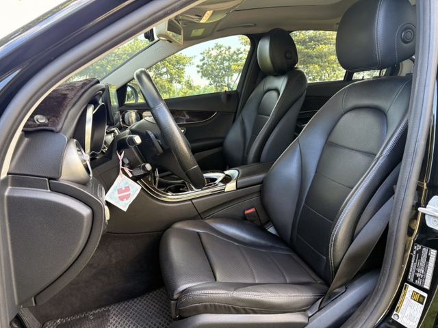 ☑全車原鈑件☑全景天窗☑LED魚眼頭燈☑安卓機☑CARPLAY☑環景☑IKEY摸門☑盲點☑柏林之音  第16張相片