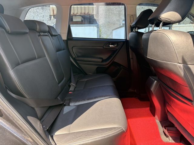 ☑原鈑件 ☑安卓機 ☑CARPLAY ☑定速巡航 ☑循跡防滑 ☑換檔撥片  第15張相片