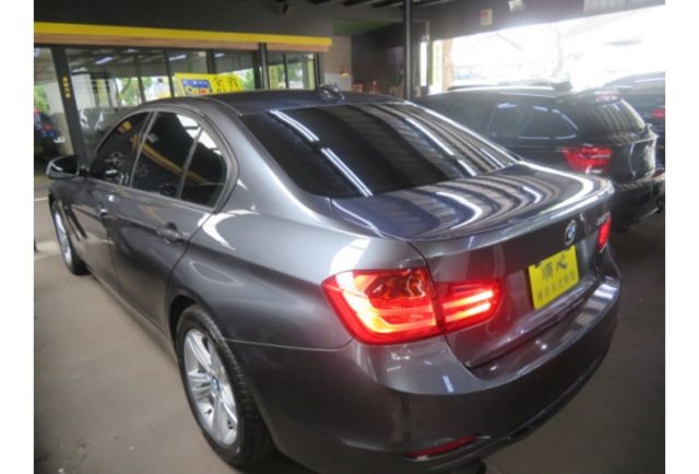 BMW 320I  第7張相片