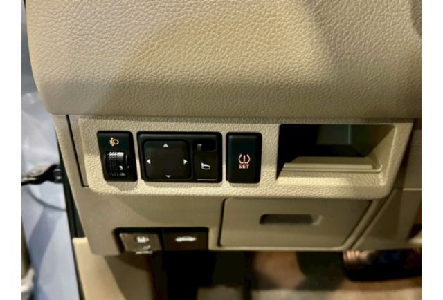 ★優質認證車★里程僅6萬★原廠保養狀態★優質代步車★倒車雷達★倒車顯影★  第8張相片