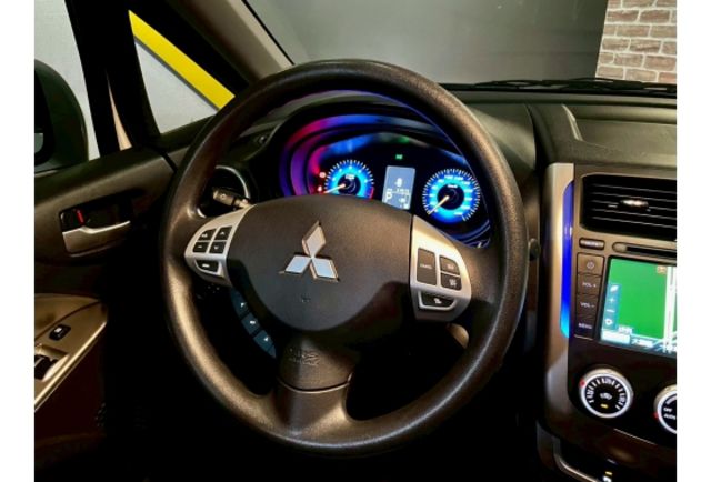 ★原鈑件★里程僅5萬7★電動尾門★定速巡航★免鑰匙啟閉★倒車雷達★  第10張相片