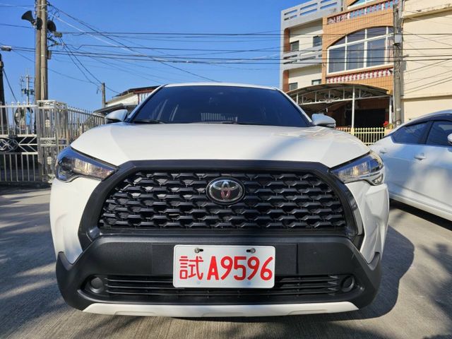 2022年豪華版/原鈑件/超低里程/ACC/IKEY/ISOFIX/AEB自動緊急煞車系統，歡迎預約賞車  第2張相片
