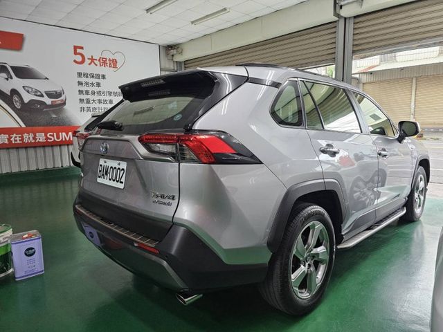 2019年油電旗艦版/原鈑件/IKEY/ACC跟車/恆溫空調，歡迎預約賞車  第6張相片