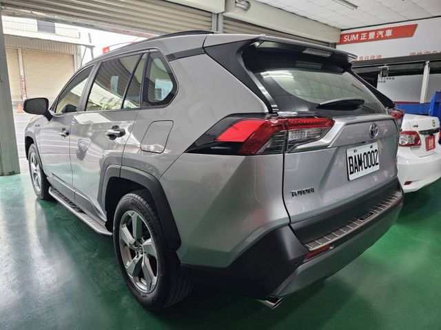 2019年油電旗艦版/原鈑件/IKEY/ACC跟車/恆溫空調，歡迎預約賞車  第7張相片