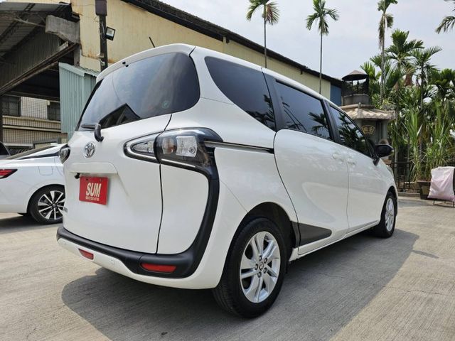 021年/原鈑件/僅跑7.2萬/I-KEY/恆溫空調/歡迎預約賞車  第6張相片