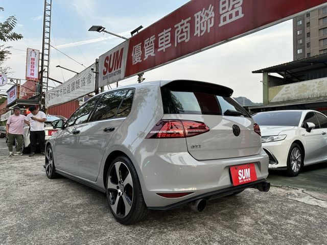 17年領牌 超帥水泥灰包膜 IKEY 大天窗 中尾段電子閥門 超水車況 大滿配 保證超值 內容有詳細照片  第2張相片