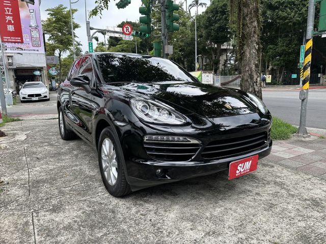 柴油超省油又有力 總代理 全景天窗 電動尾門 HID 雙電動座椅 4WD 四輪傳動  第4張相片
