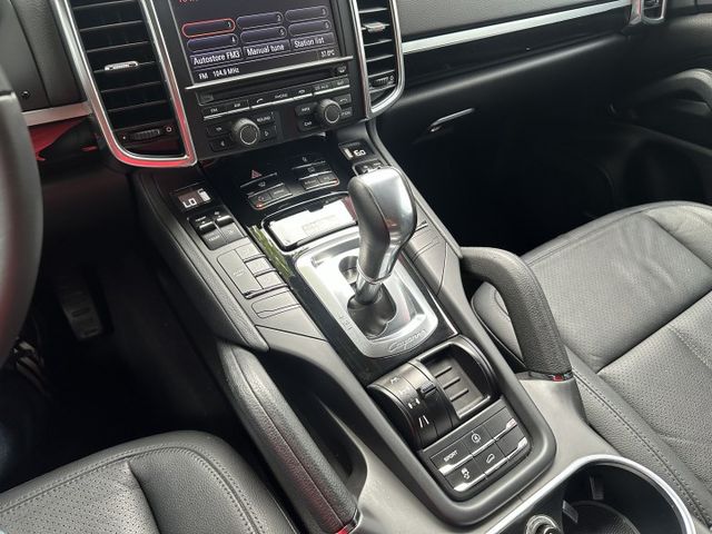 柴油超省油又有力 總代理 全景天窗 電動尾門 HID 雙電動座椅 4WD 四輪傳動  第10張相片