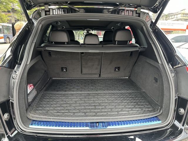 柴油超省油又有力 總代理 全景天窗 電動尾門 HID 雙電動座椅 4WD 四輪傳動  第11張相片