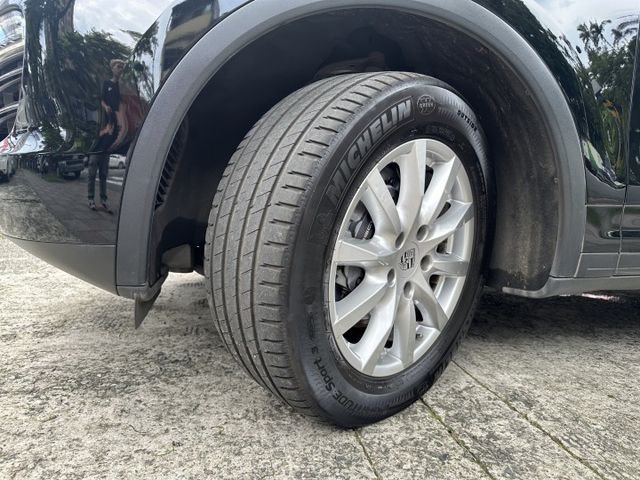 柴油超省油又有力 總代理 全景天窗 電動尾門 HID 雙電動座椅 4WD 四輪傳動  第14張相片