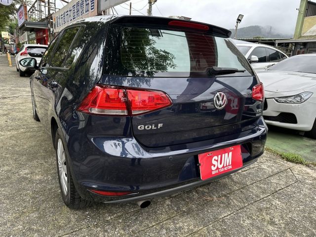 GOLF 7代 排氣量1197cc稅金超便宜! 渦輪增壓 後座出風口 電子手剎車 好開好養更會跑! 內容有詳細照片  第2張相片