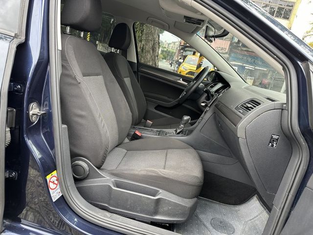 GOLF 7代 排氣量1197cc稅金超便宜! 渦輪增壓 後座出風口 電子手剎車 好開好養更會跑! 內容有詳細照片  第9張相片