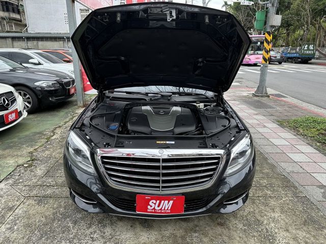 總代理原廠保養 新車475萬起 原鈑件 四組電動記憶座椅 前後雙區恆溫空調 數位雙大連屏 四組摸門解鎖  第15張相片