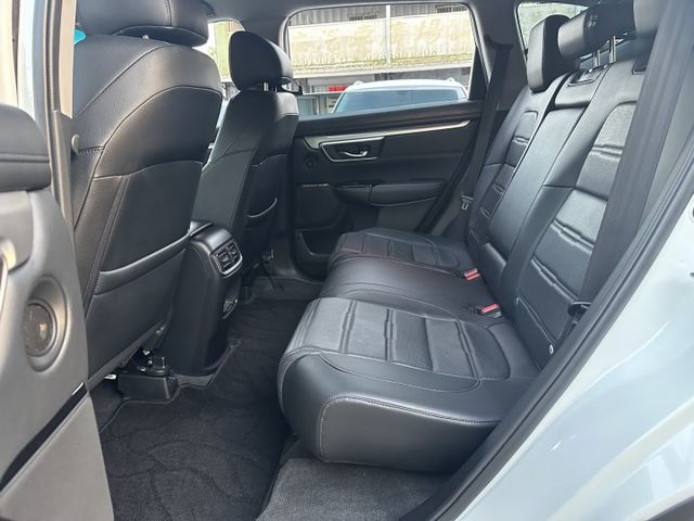 新車保固中 ACC跟車 車道偏移 CARPLAY 電動尾門 LED頭燈 保證超值  第14張相片