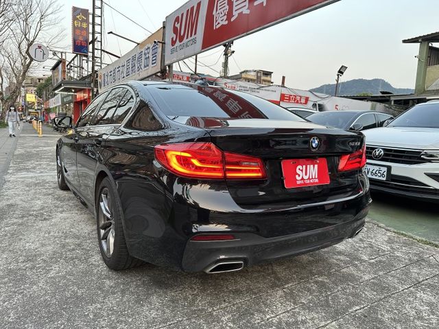 M Sport版 G30 總代理 5AT智慧輔助系統 ACC跟車 雙記憶電動椅 電動尾門 CarPlay 內容有詳細照片  第4張相片