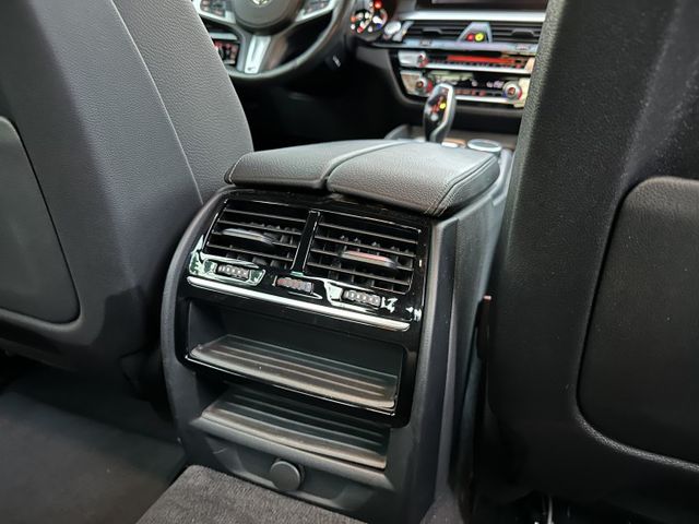 M Sport版 G30 總代理 5AT智慧輔助系統 ACC跟車 雙記憶電動椅 電動尾門 CarPlay 內容有詳細照片  第13張相片