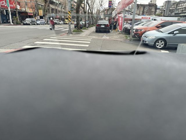 Premium版 新車177萬 NAPPA皮椅 車道維持 ACC 盲點 多向電動椅 環景 CARPLAY  第20張相片