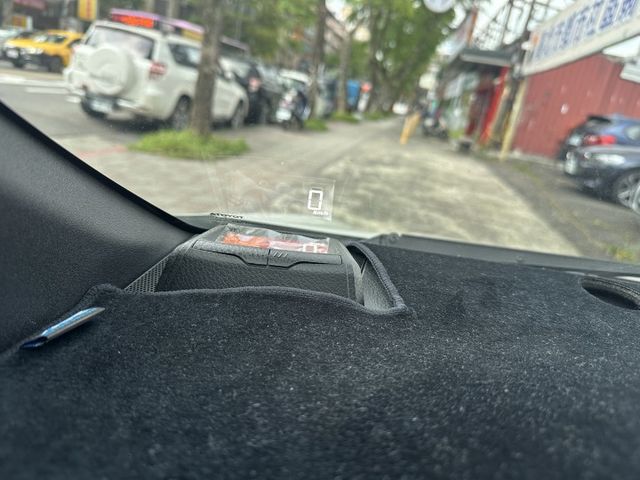 360度環景系統! Carplay 循跡防滑 Auto自動感應頭燈 日行燈 耐操好開更好顧! 內容有詳細照片  第13張相片