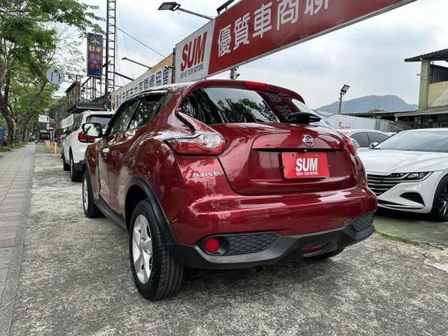 紅白雙色版 循跡防滑 I-KEY免鑰匙啟動 恆溫 Auto自動感應頭燈 全程原廠保養 僅跑四萬媲美新車! 內容有詳細照片  第4張相片