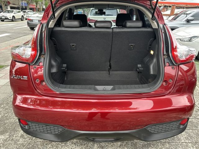 紅白雙色版 循跡防滑 I-KEY免鑰匙啟動 恆溫 Auto自動感應頭燈 全程原廠保養 僅跑四萬媲美新車! 內容有詳細照片  第5張相片