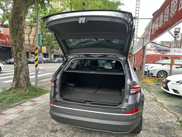 KODIAQ 1.5TSI 七人座 小改款 ACC跟車 LED大燈 CARPLAY 360環景 原廠保固 內容有詳細照片  第7張相片