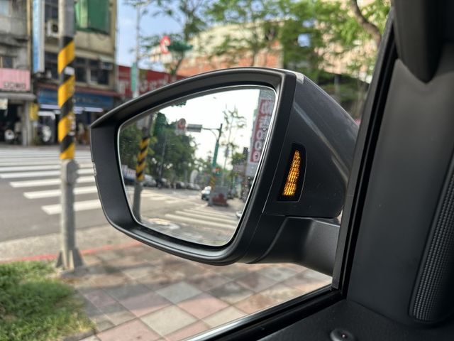 KODIAQ 1.5TSI 七人座 小改款 ACC跟車 LED大燈 CARPLAY 360環景 原廠保固 內容有詳細照片  第20張相片