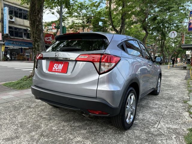小改款!VTI-S 換檔撥片 循跡防滑 LED日行燈 電子手剎車 Auto hold Auto感應頭燈 內容有詳細照片  第3張相片