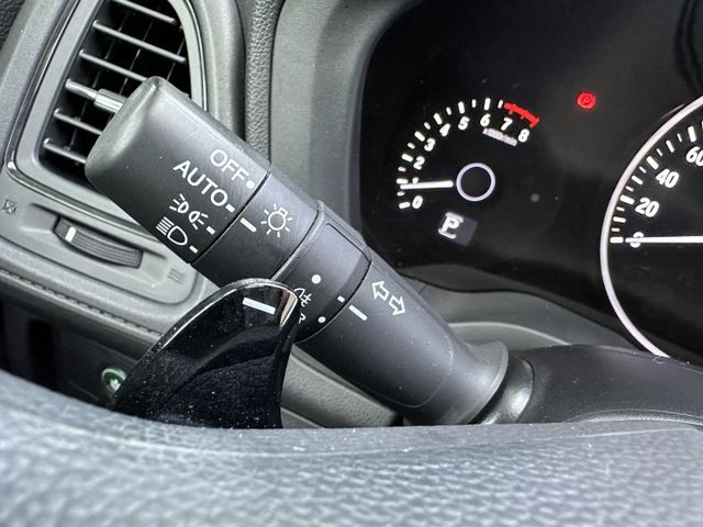 小改款!VTI-S 換檔撥片 循跡防滑 LED日行燈 電子手剎車 Auto hold Auto感應頭燈 內容有詳細照片  第14張相片