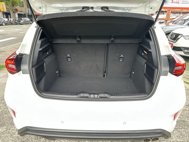 小改款Mk4.5 ST-Line Vignale 13.2吋車用影音 SYNC 4系統 僅跑八千! 與德同規 先搶先贏  第5張相片