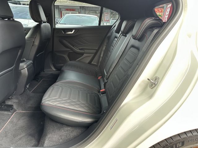 小改款Mk4.5 ST-Line Vignale 13.2吋車用影音 SYNC 4系統 僅跑八千! 與德同規 先搶先贏  第10張相片