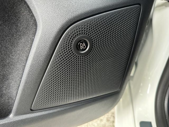 小改款Mk4.5 ST-Line Vignale 13.2吋車用影音 SYNC 4系統 僅跑八千! 與德同規 先搶先贏  第13張相片