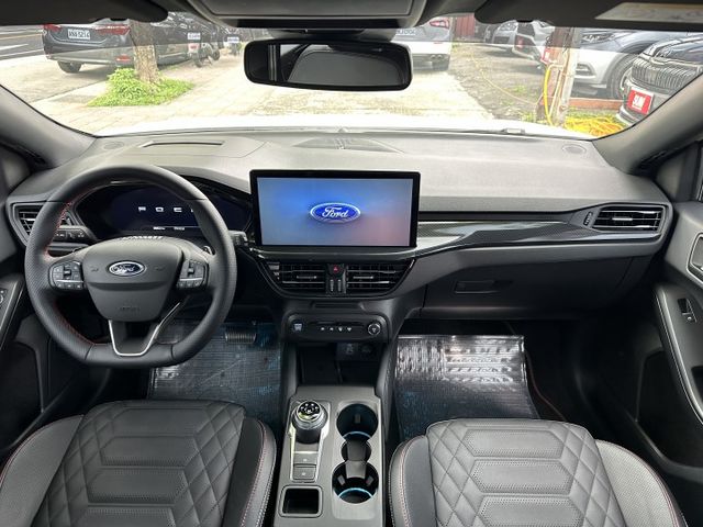 小改款Mk4.5 ST-Line Vignale 13.2吋車用影音 SYNC 4系統 僅跑八千! 與德同規 先搶先贏  第14張相片
