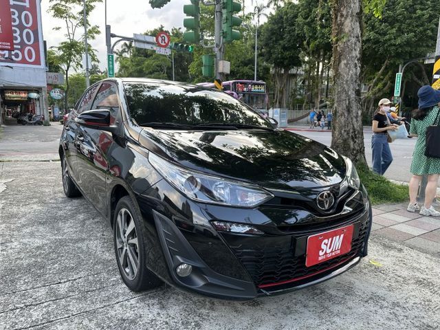 最頂級S版! 循跡防滑 7安 CarPlay i-key Auto感應頭燈 抬顯 全程原廠保養 稀有黑色 內容有詳細照片  第2張相片