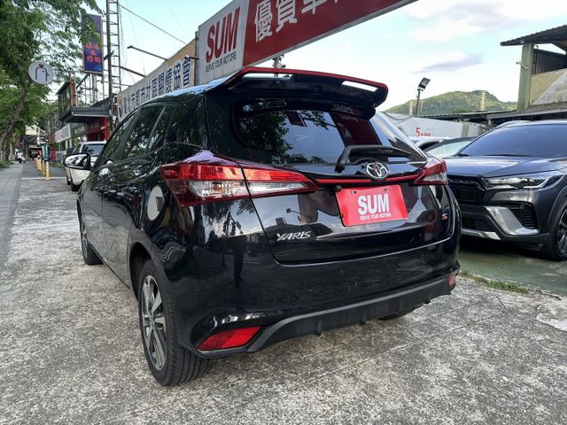 最頂級S版! 循跡防滑 7安 CarPlay i-key Auto感應頭燈 抬顯 全程原廠保養 稀有黑色 內容有詳細照片  第4張相片
