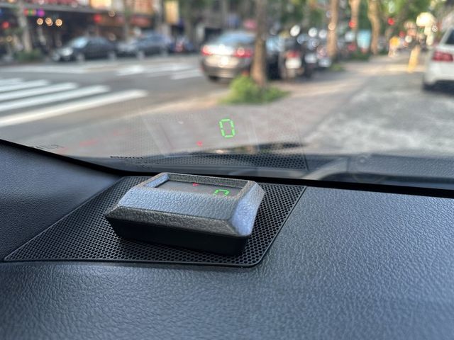 最頂級S版! 循跡防滑 7安 CarPlay i-key Auto感應頭燈 抬顯 全程原廠保養 稀有黑色 內容有詳細照片  第20張相片
