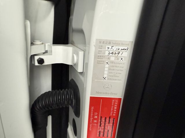 僅跑3萬公里 新到不行 總代理 天窗 盲點 LED 極品跑少 可遇不可求  第7張相片