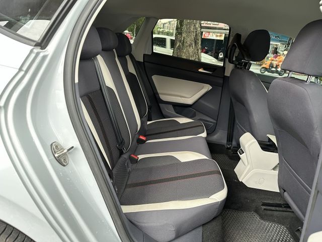 稀有beats版! Acc跟車 Carplay 數位儀表 雙區恆溫 全程原廠保養 僅跑四萬 內容有詳細照片  第12張相片