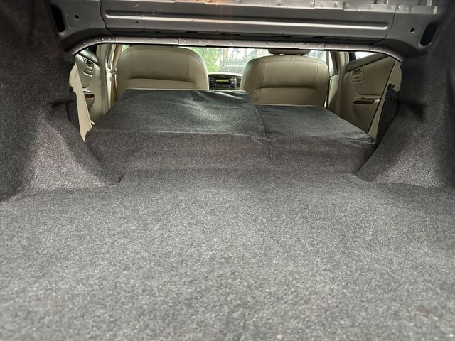 Auto感應頭燈 HID頭燈 天窗 恆溫 電動摺疊後視鏡 胎壓偵測  ABS系統 一車傳三代系列代步車 內容有詳細照片!  第9張相片