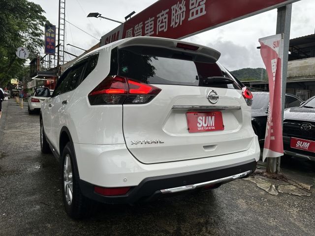 日行燈 7安 循跡防滑 雙區恆溫 後座出風口  Auto感應頭燈 全程原廠保養 僅跑三萬! 後座64分離 內有多張照片  第4張相片