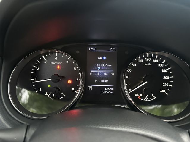 日行燈 7安 循跡防滑 雙區恆溫 後座出風口  Auto感應頭燈 全程原廠保養 僅跑三萬! 後座64分離 內有多張照片  第19張相片